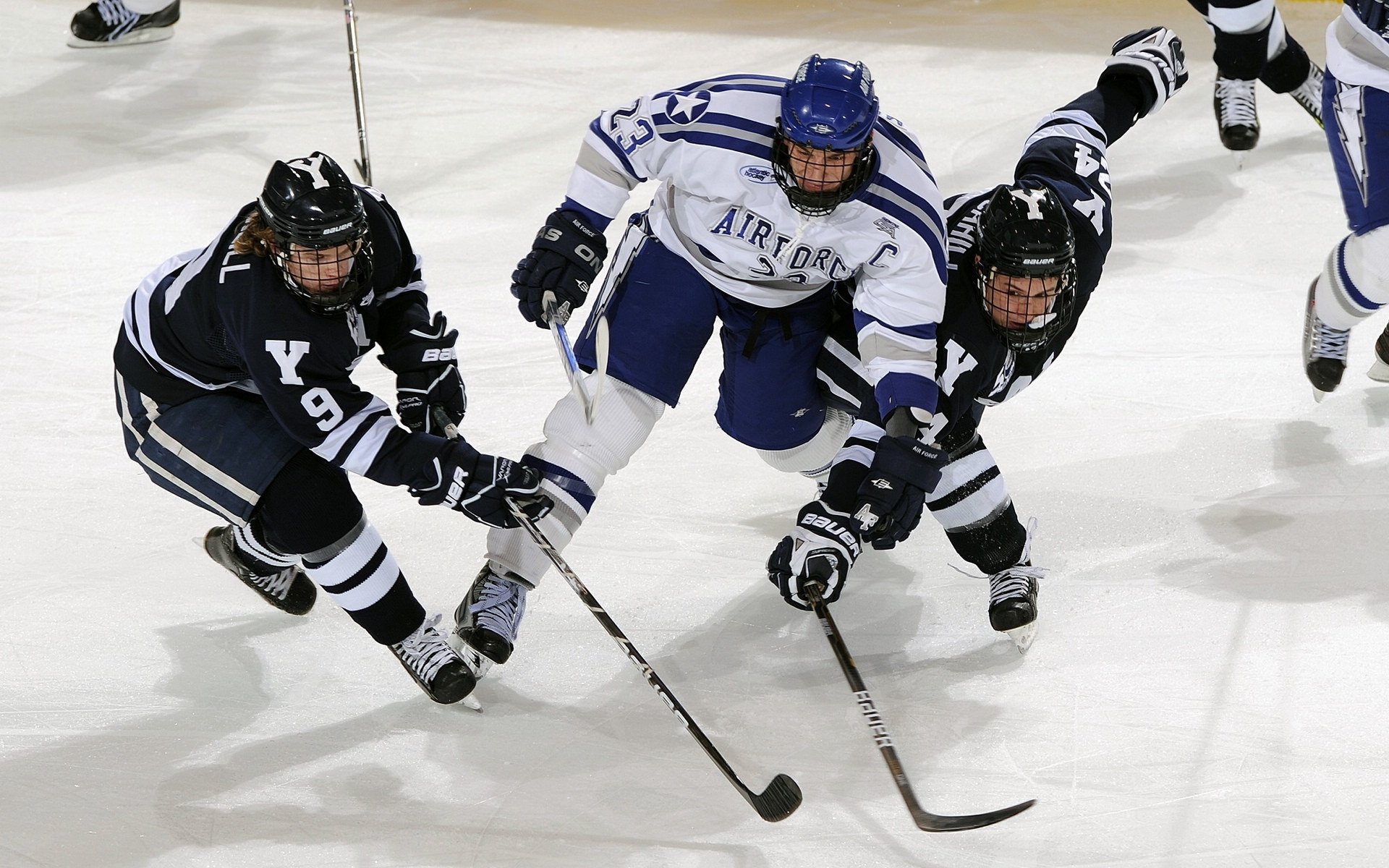 逆境中的“战神”逆袭：那些逆转乾坤的英雄传奇，逆境成就英雄